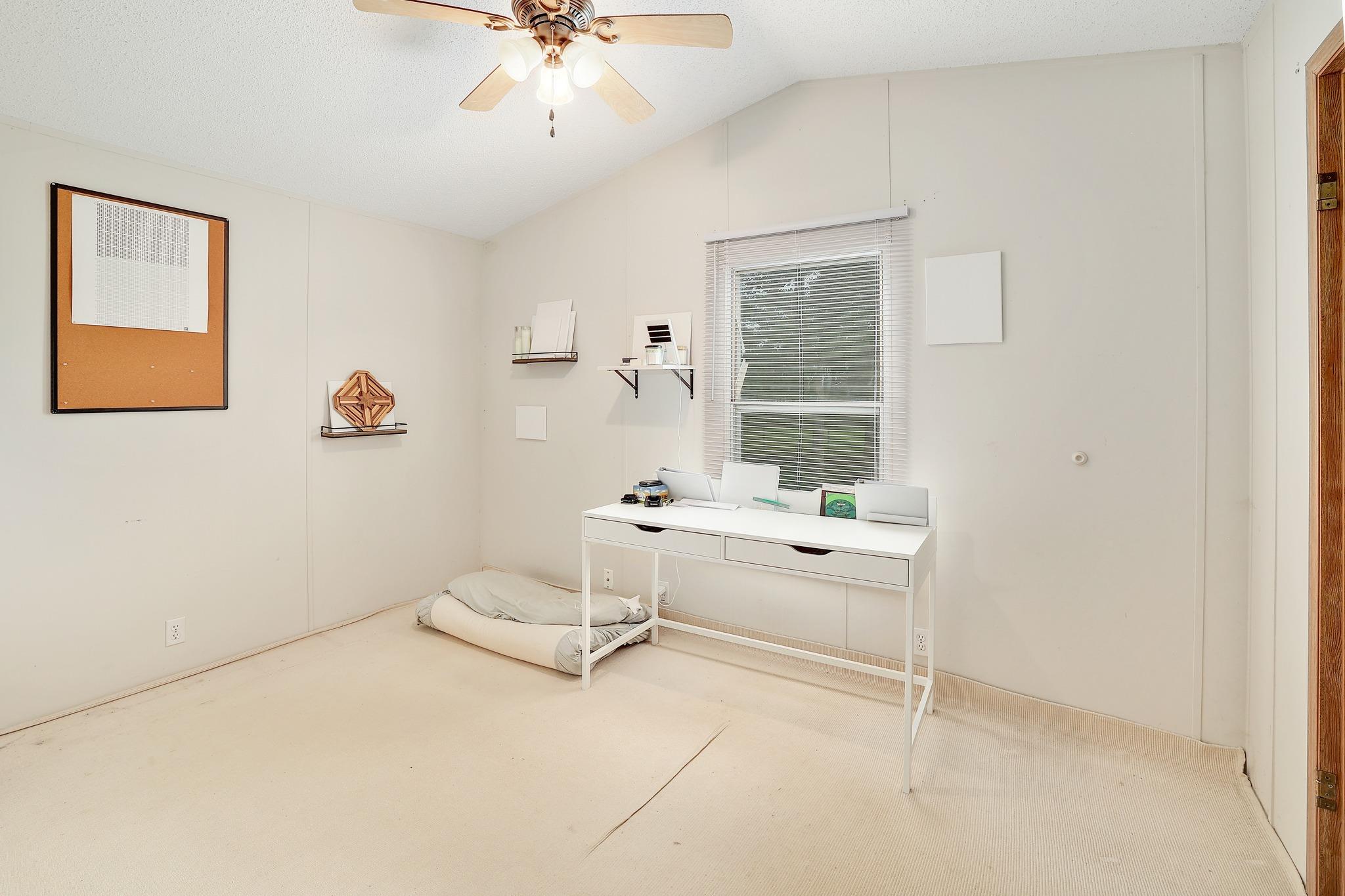 288 The Forest Rd, Dale, TX 78616