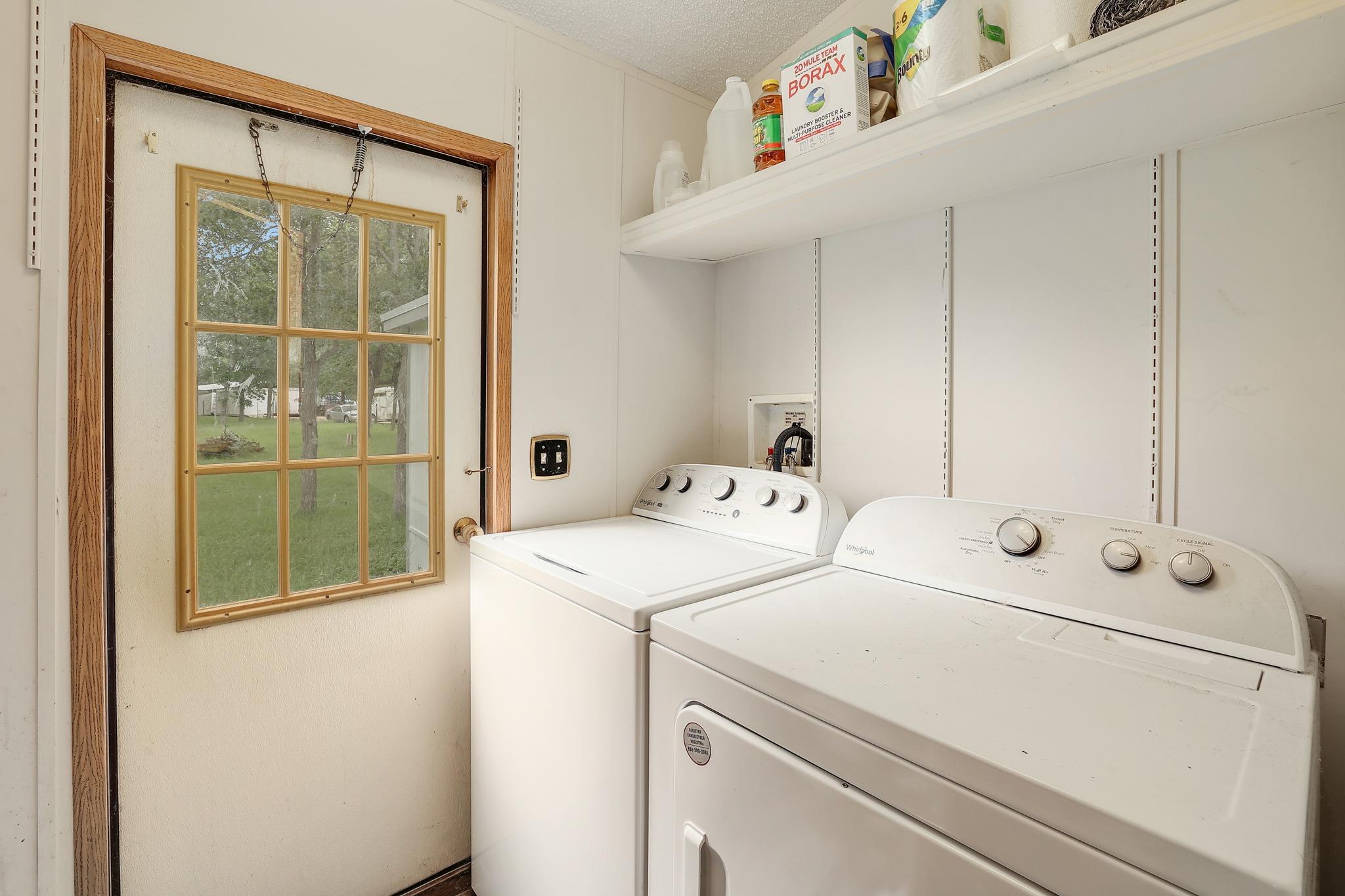 288 The Forest Rd, Dale, TX 78616