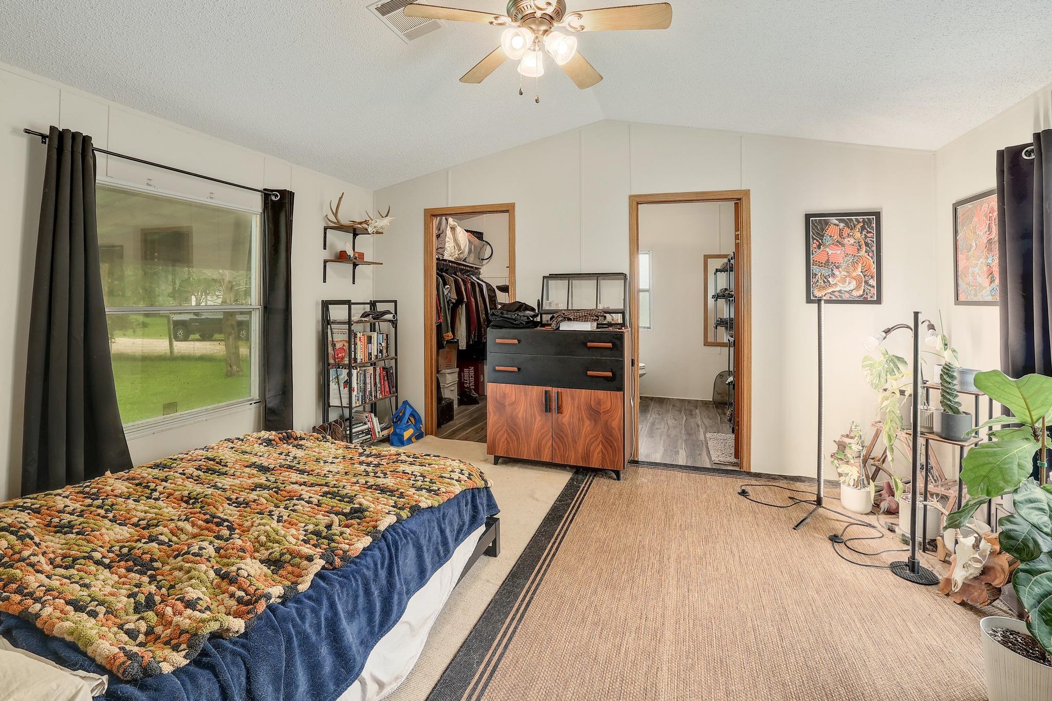 288 The Forest Rd, Dale, TX 78616
