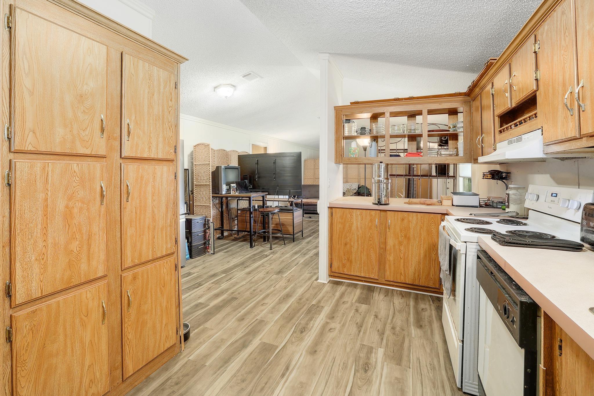 288 The Forest Rd, Dale, TX 78616