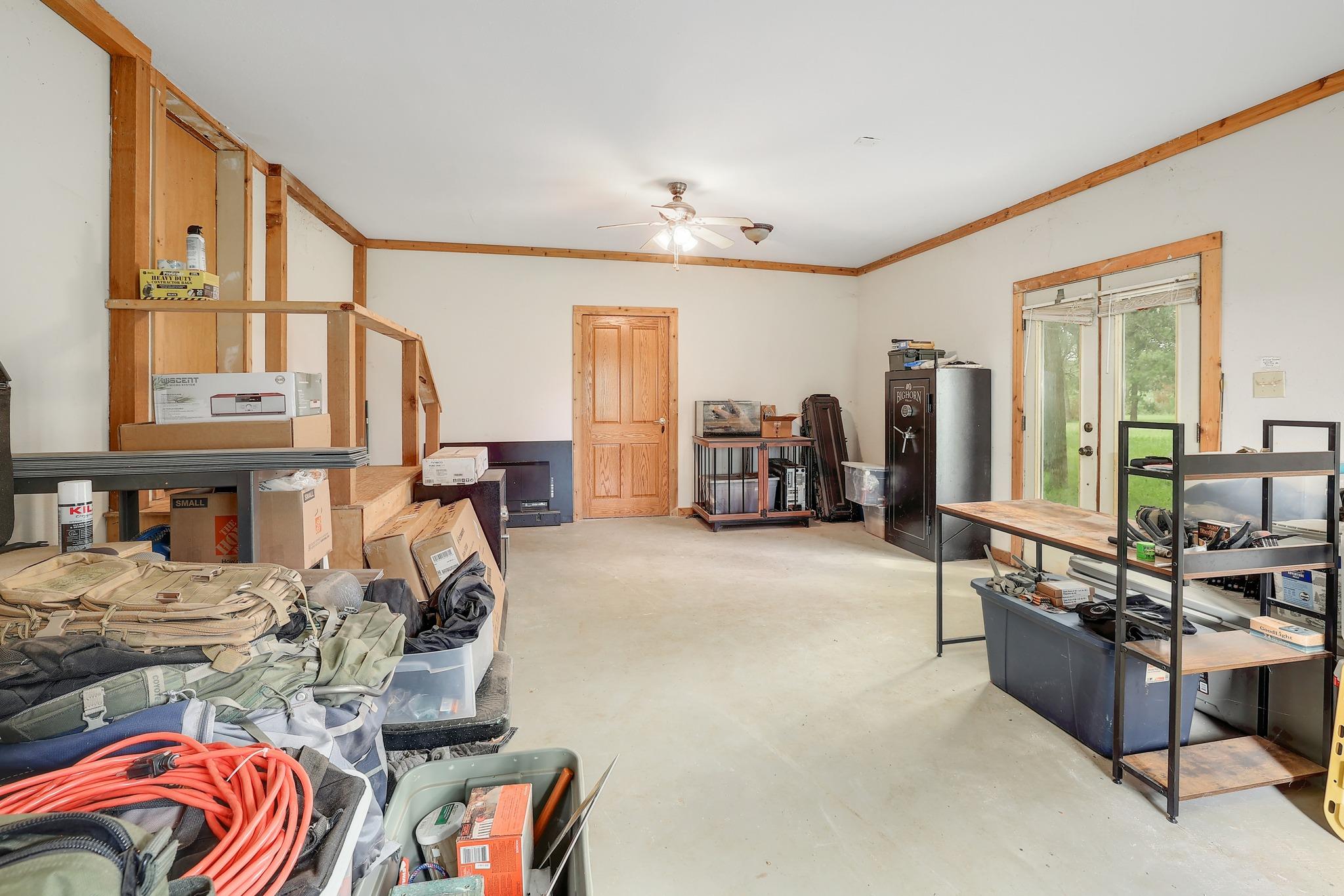 288 The Forest Rd, Dale, TX 78616