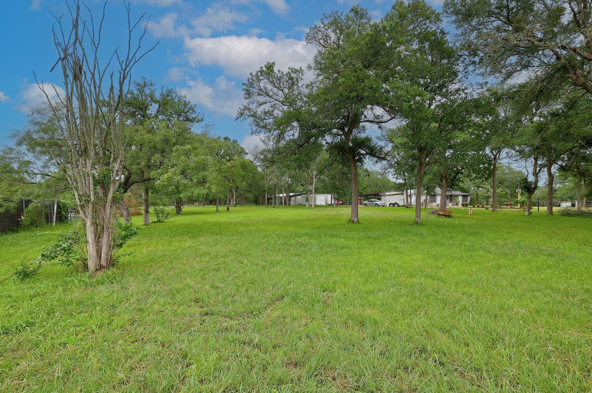 288 The Forest Rd, Dale, TX 78616