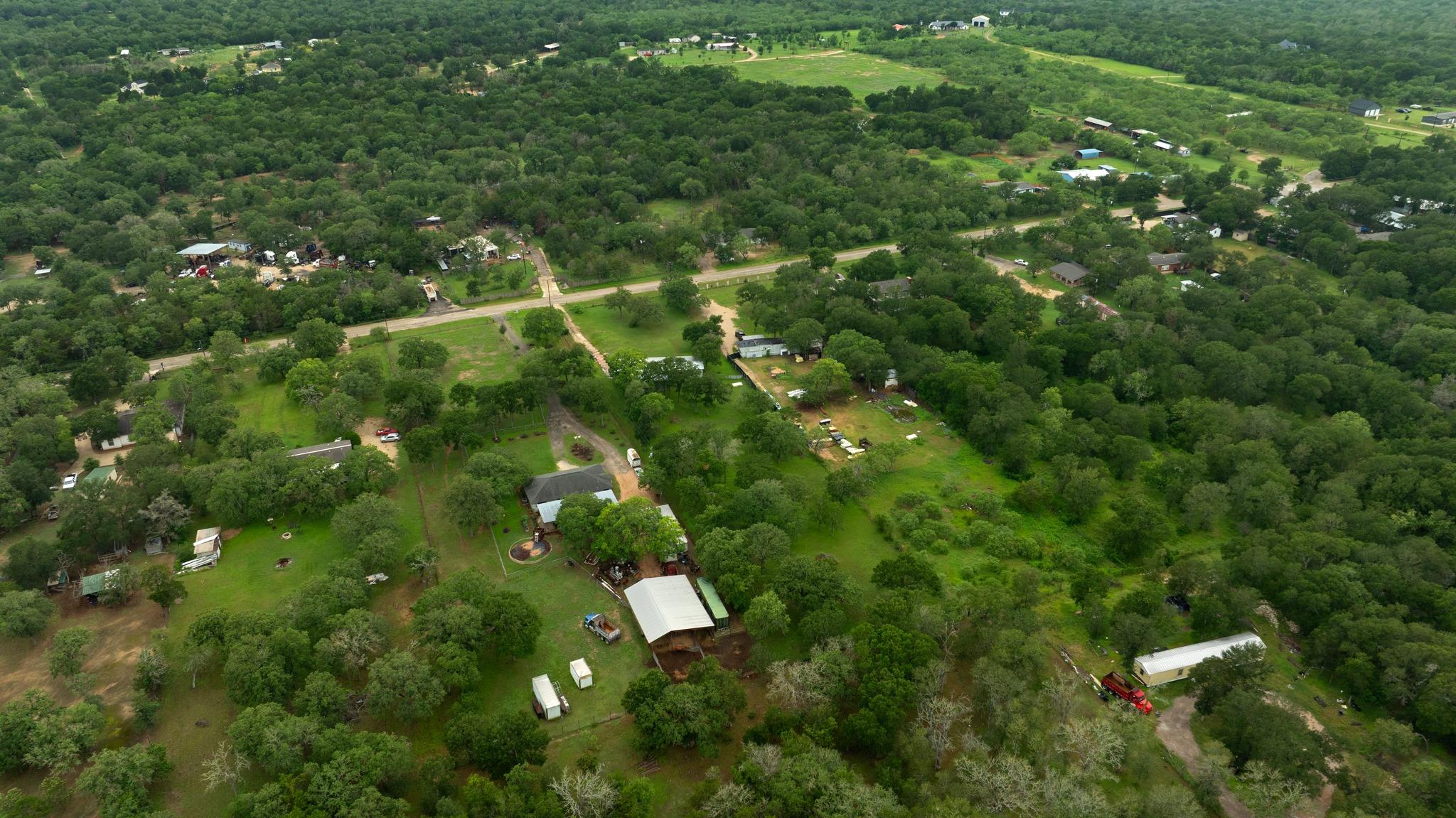 288 The Forest Rd, Dale, TX 78616