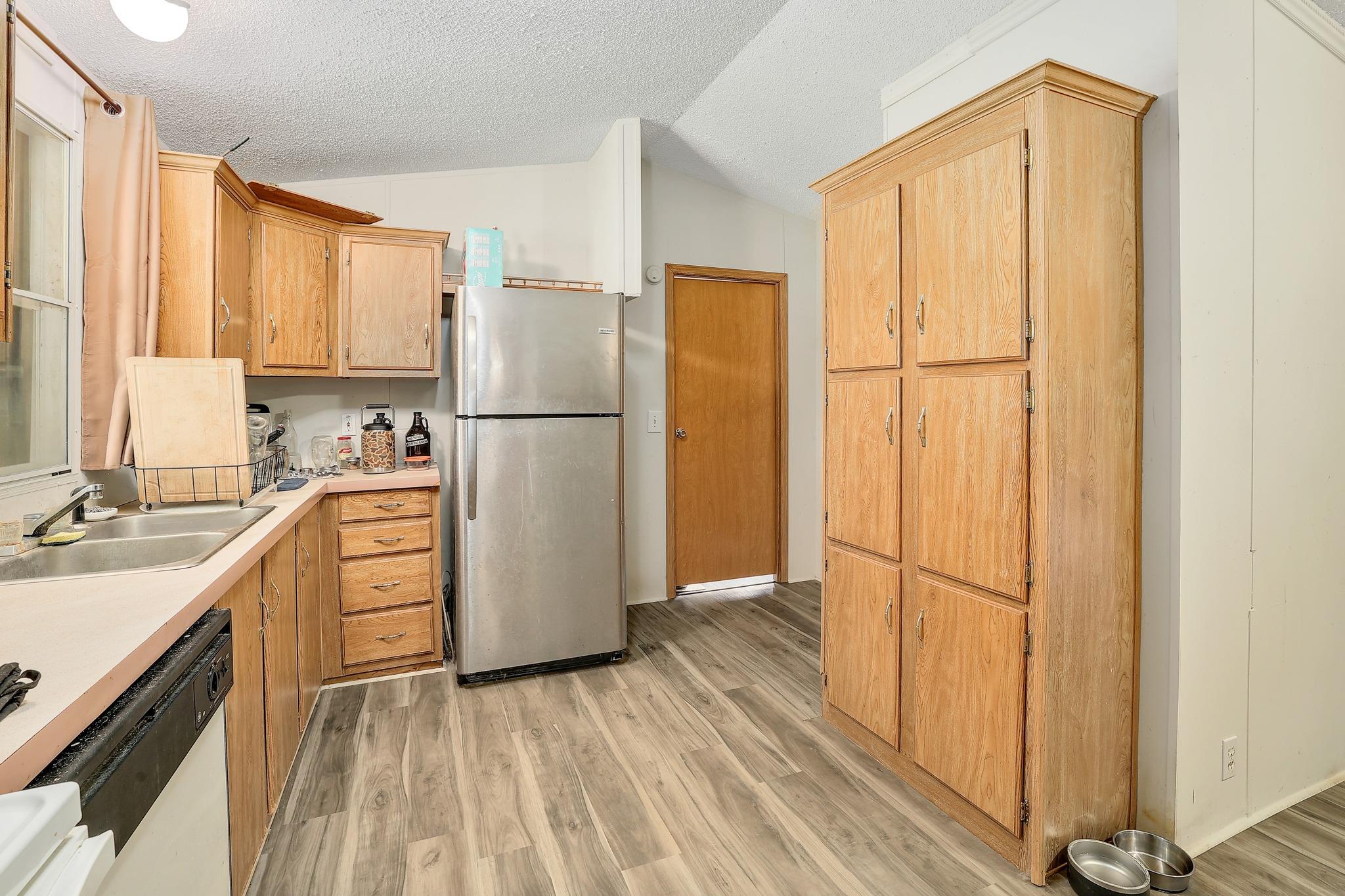 288 The Forest Rd, Dale, TX 78616