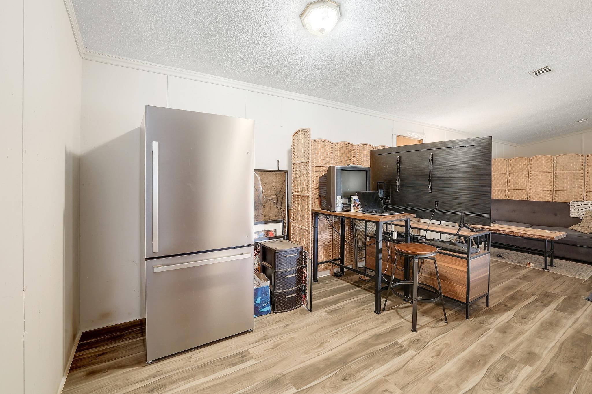 288 The Forest Rd, Dale, TX 78616