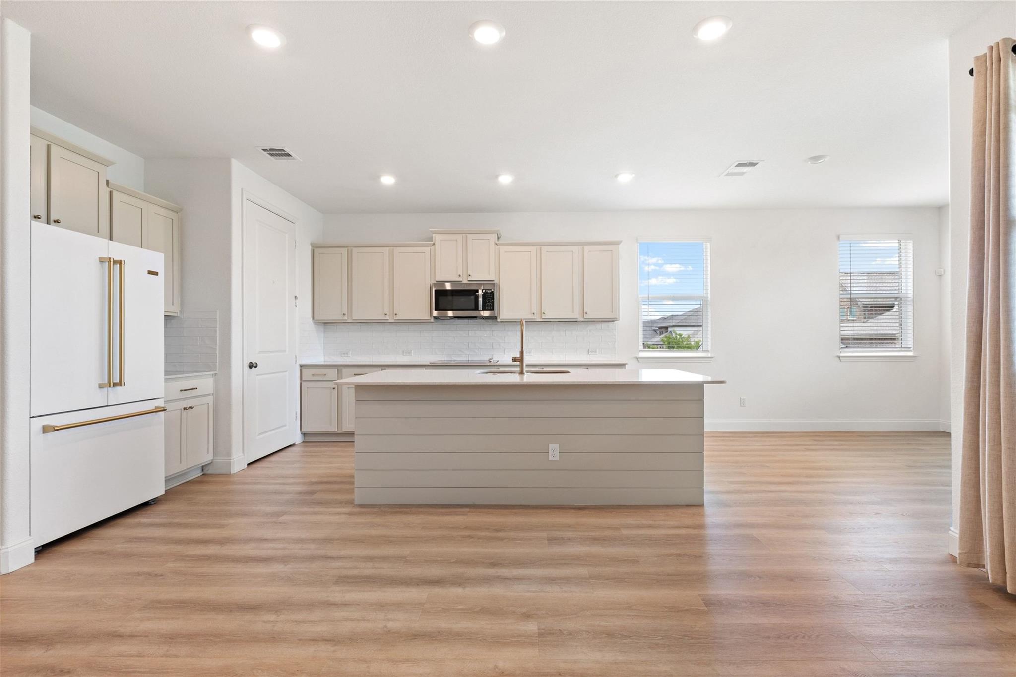 505 Sixpence Ln, Georgetown, TX 78628