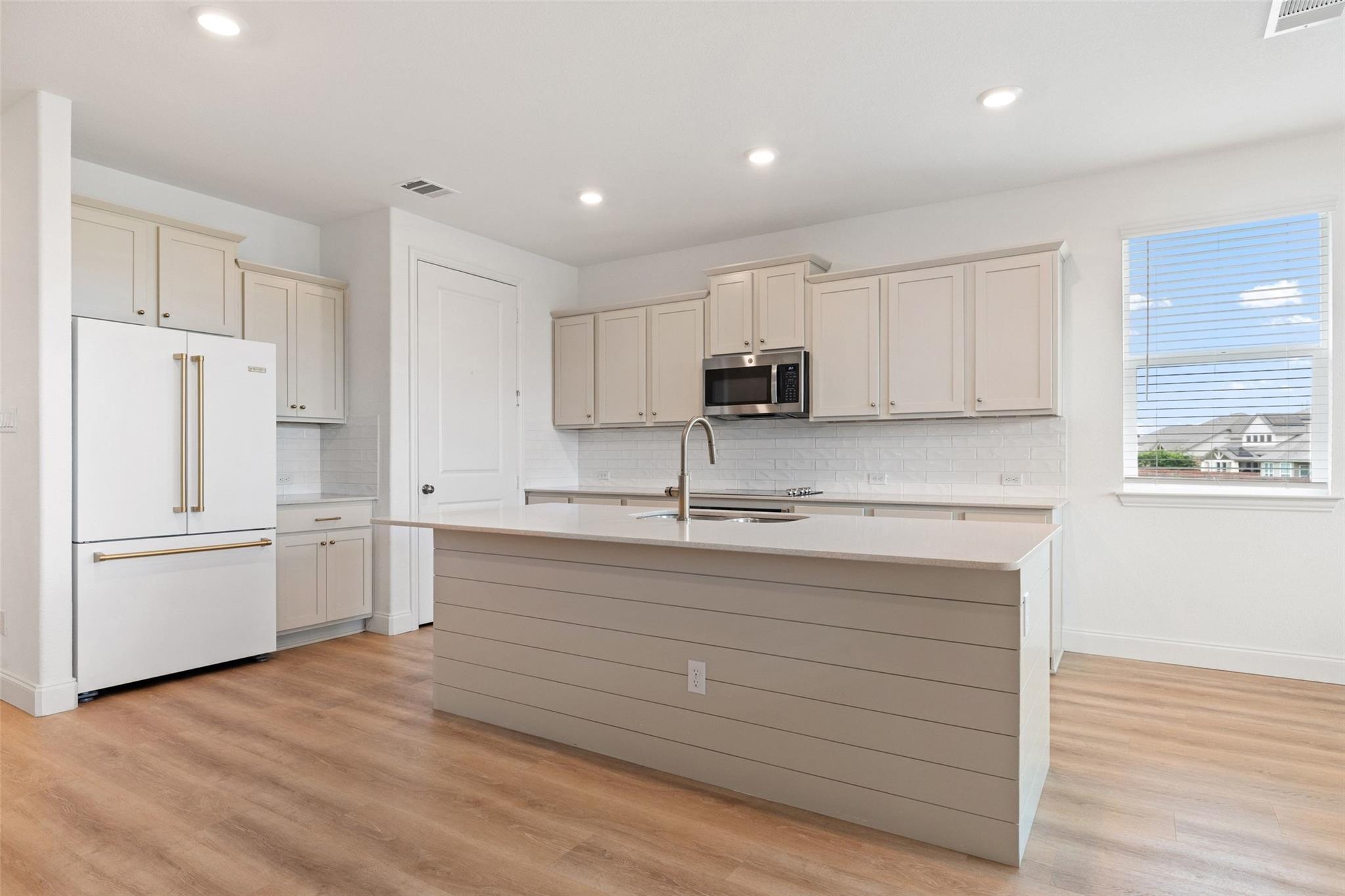 505 Sixpence Ln, Georgetown, TX 78628