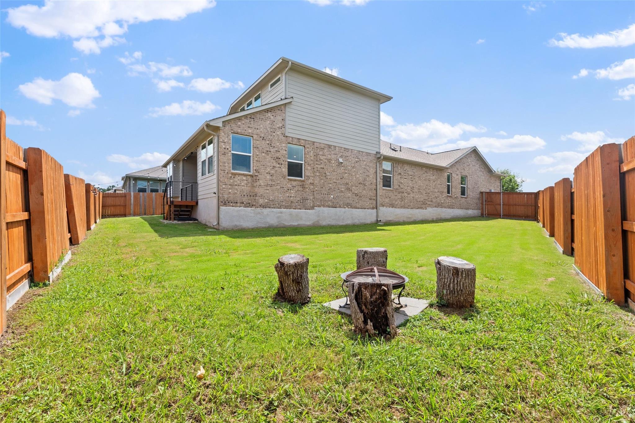 505 Sixpence Ln, Georgetown, TX 78628