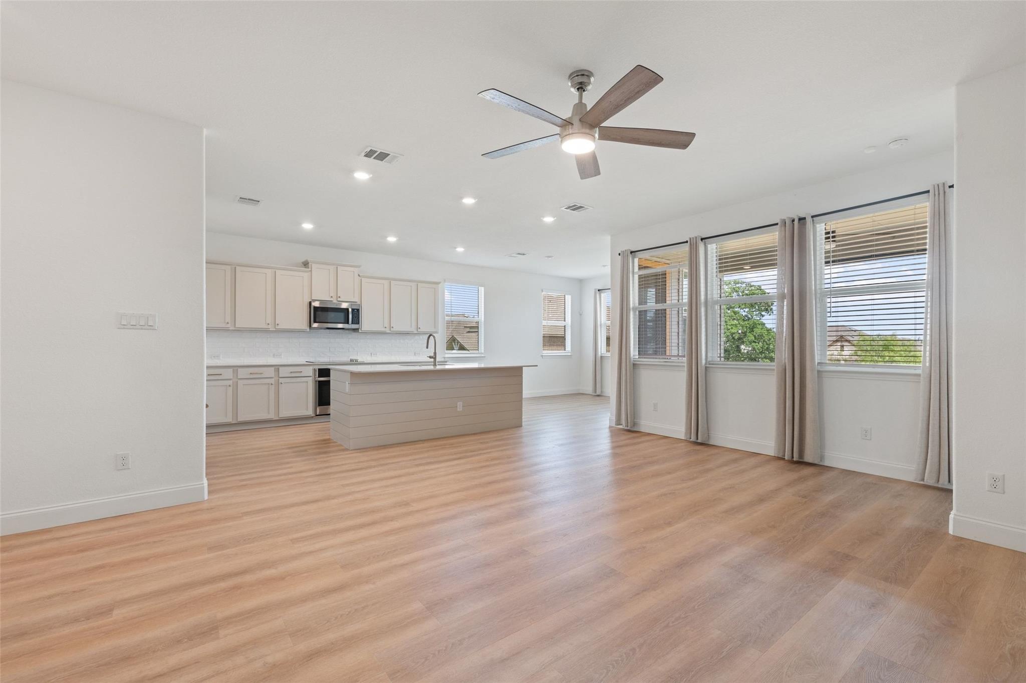 505 Sixpence Ln, Georgetown, TX 78628