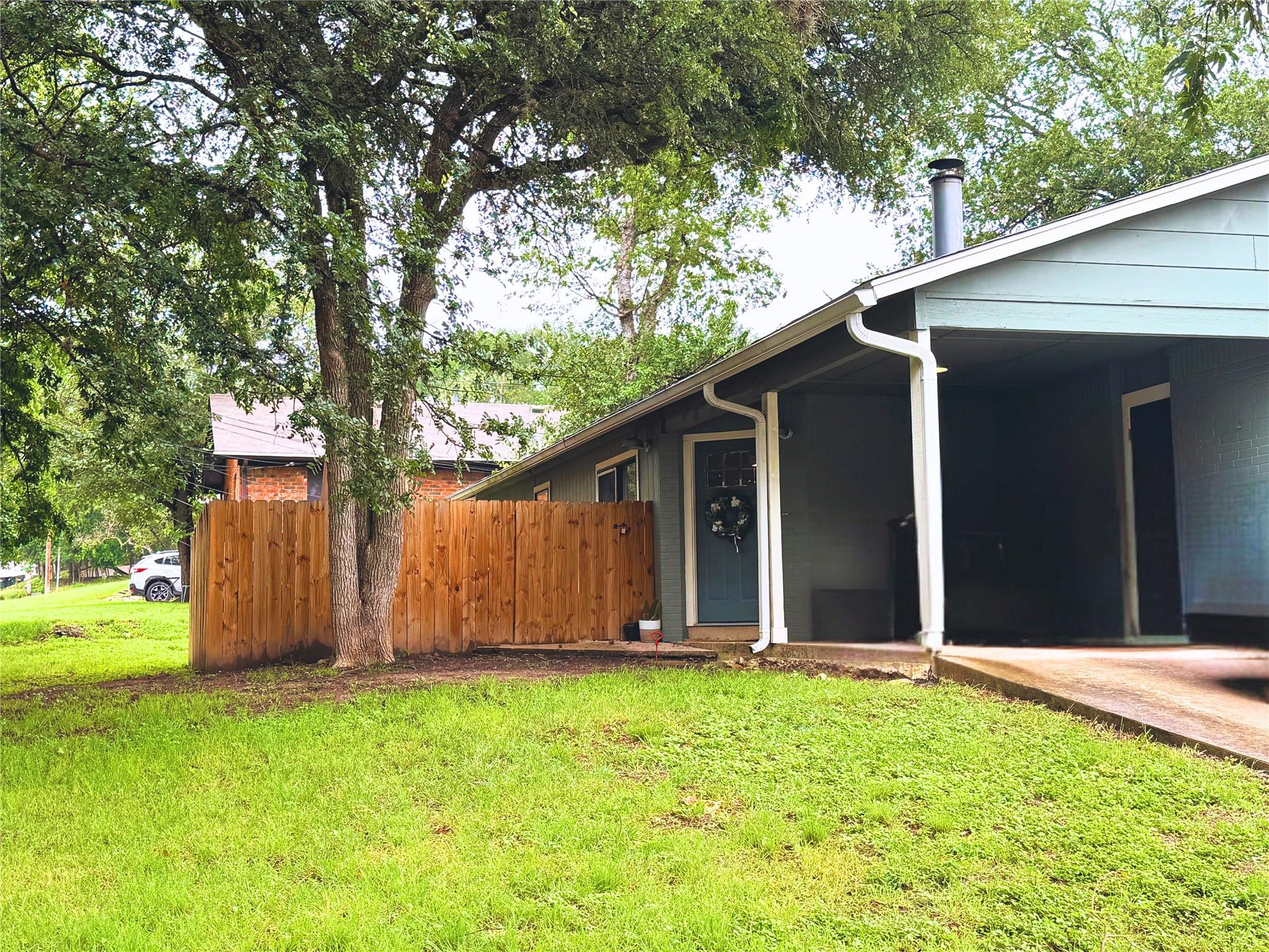 1012 Allen St, San Marcos, TX 78666