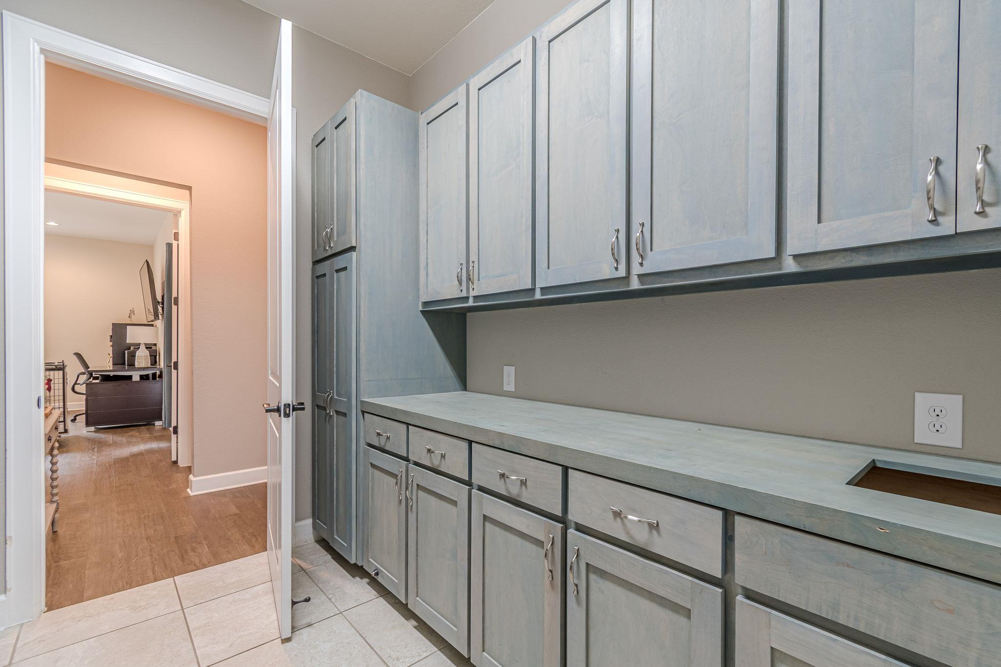 112 Laughing Pear Dr, San Marcos, TX 78666