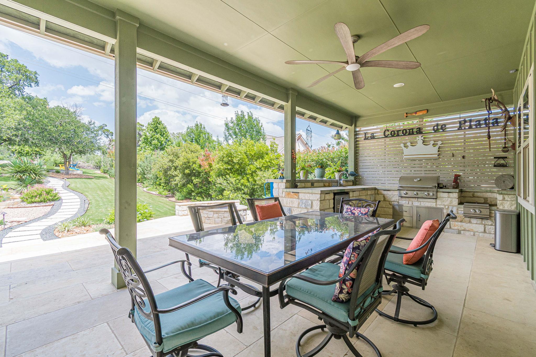 112 Laughing Pear Dr, San Marcos, TX 78666