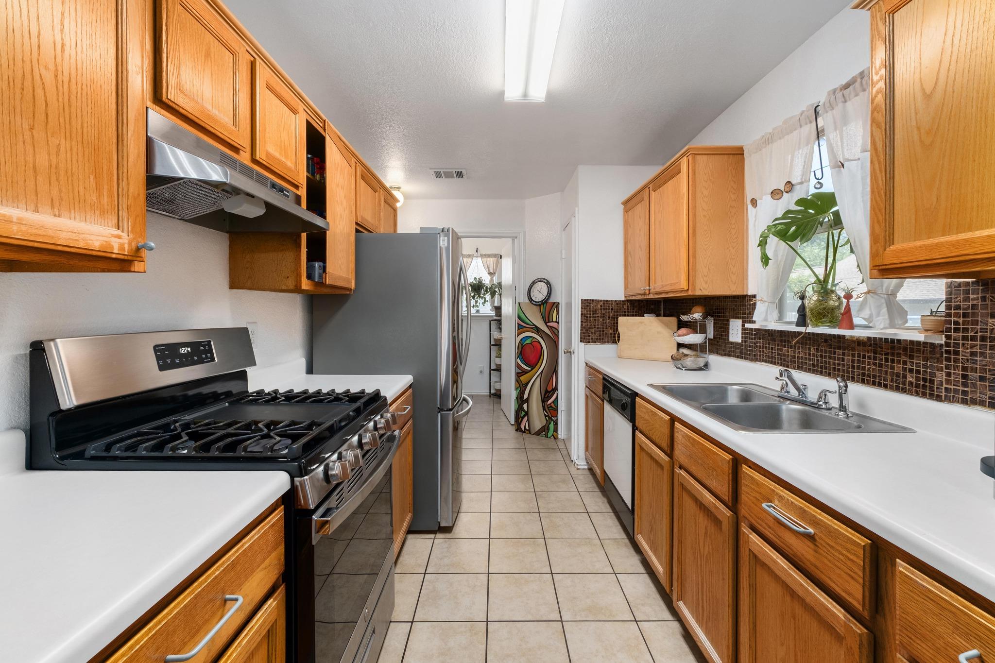 1184 Waller St, Austin, TX 78702