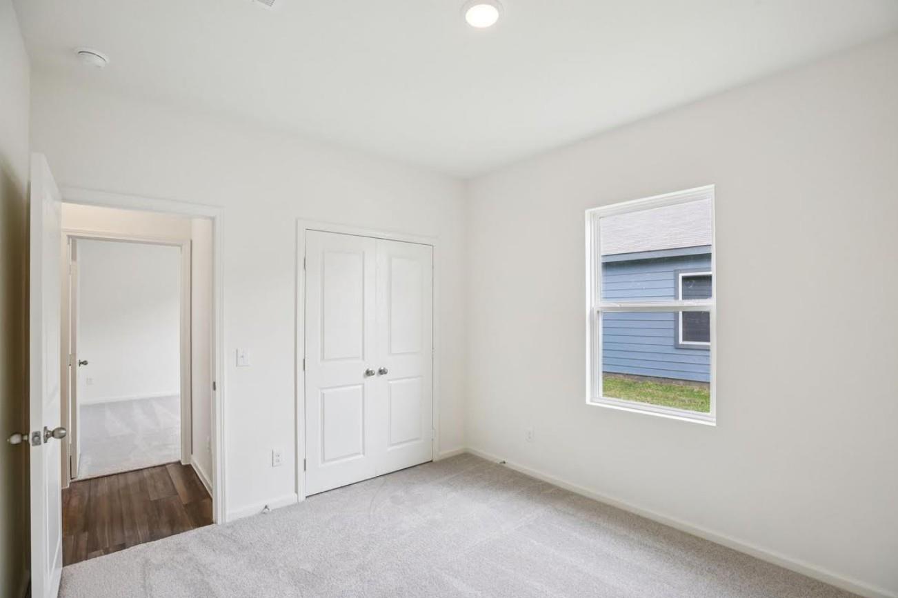 12804 Kentucky Warbler Dr, Buda, TX 78610