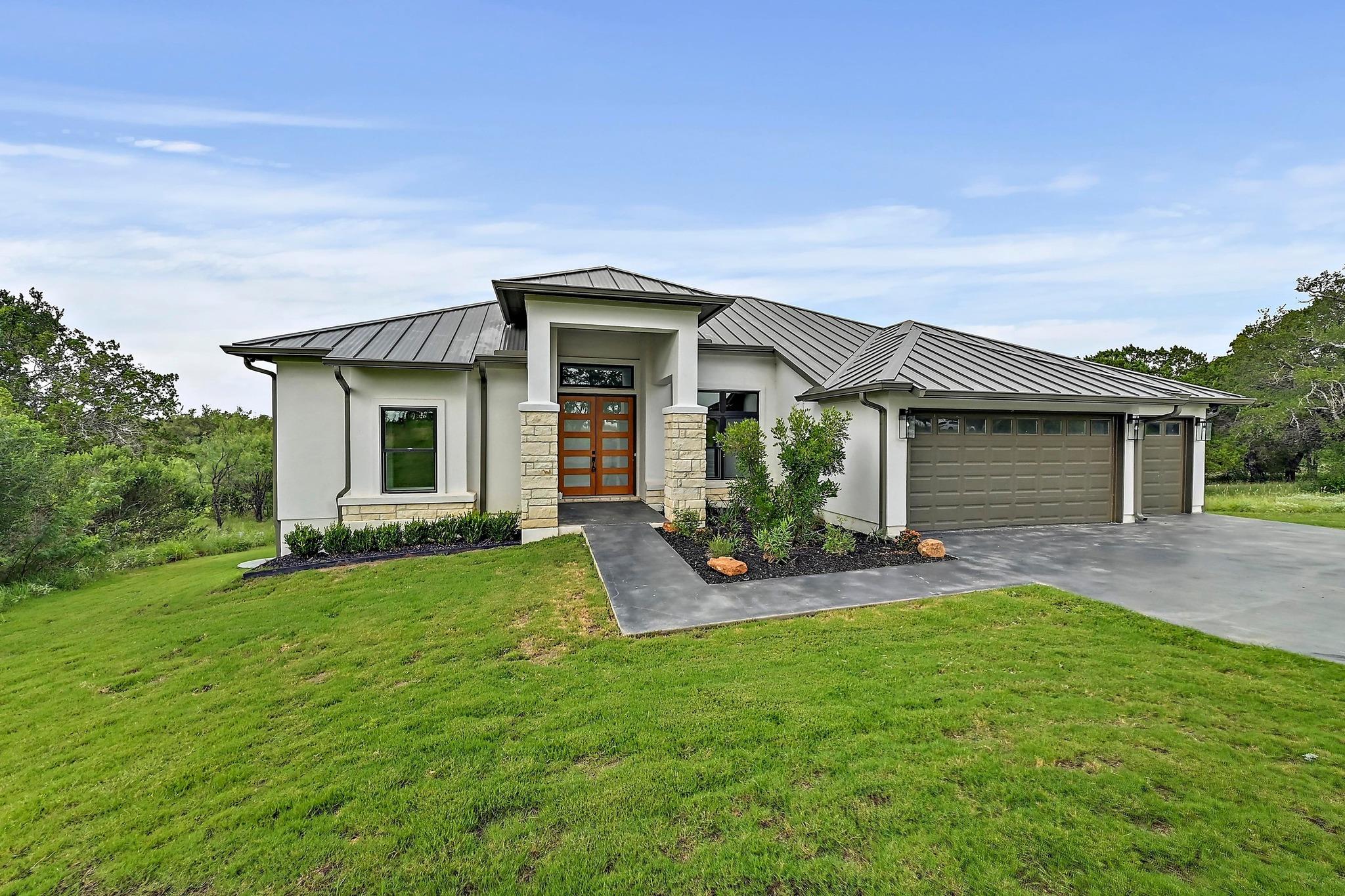 1404 FAULT LINE Dr, Horseshoe Bay, TX 78657