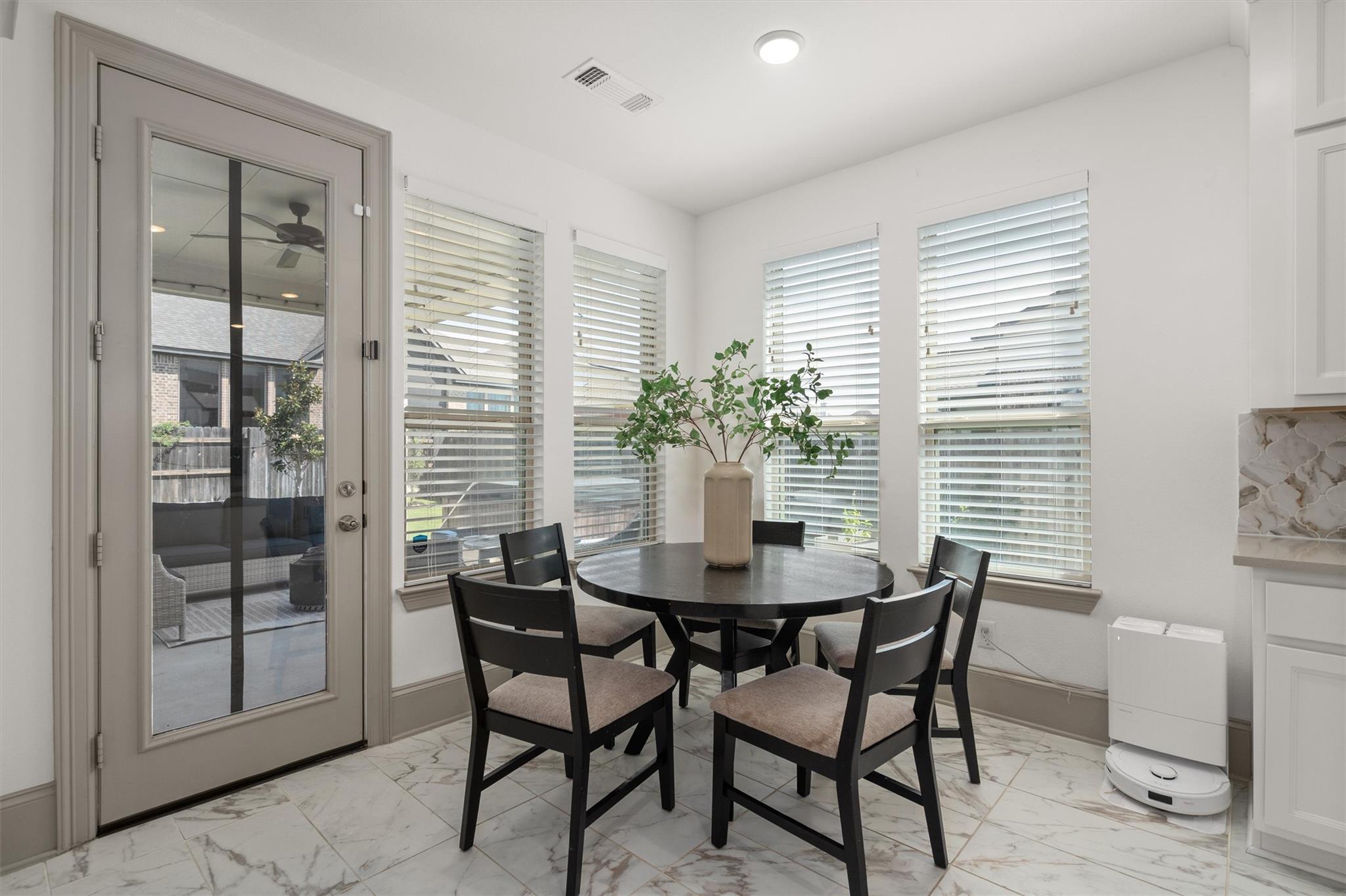 209 Rio Ranchero Rd, Georgetown, TX 78628