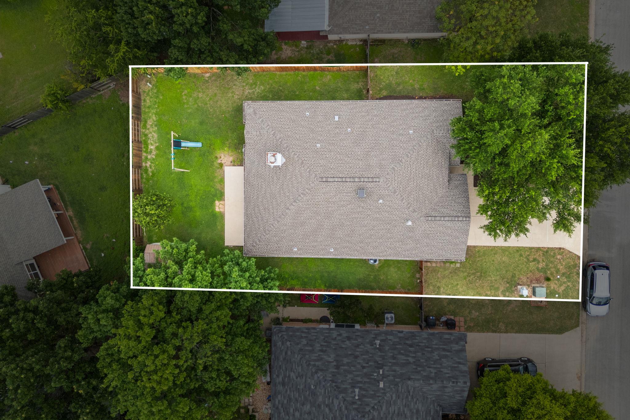 1106 Woodview Dr, Leander, TX 78641