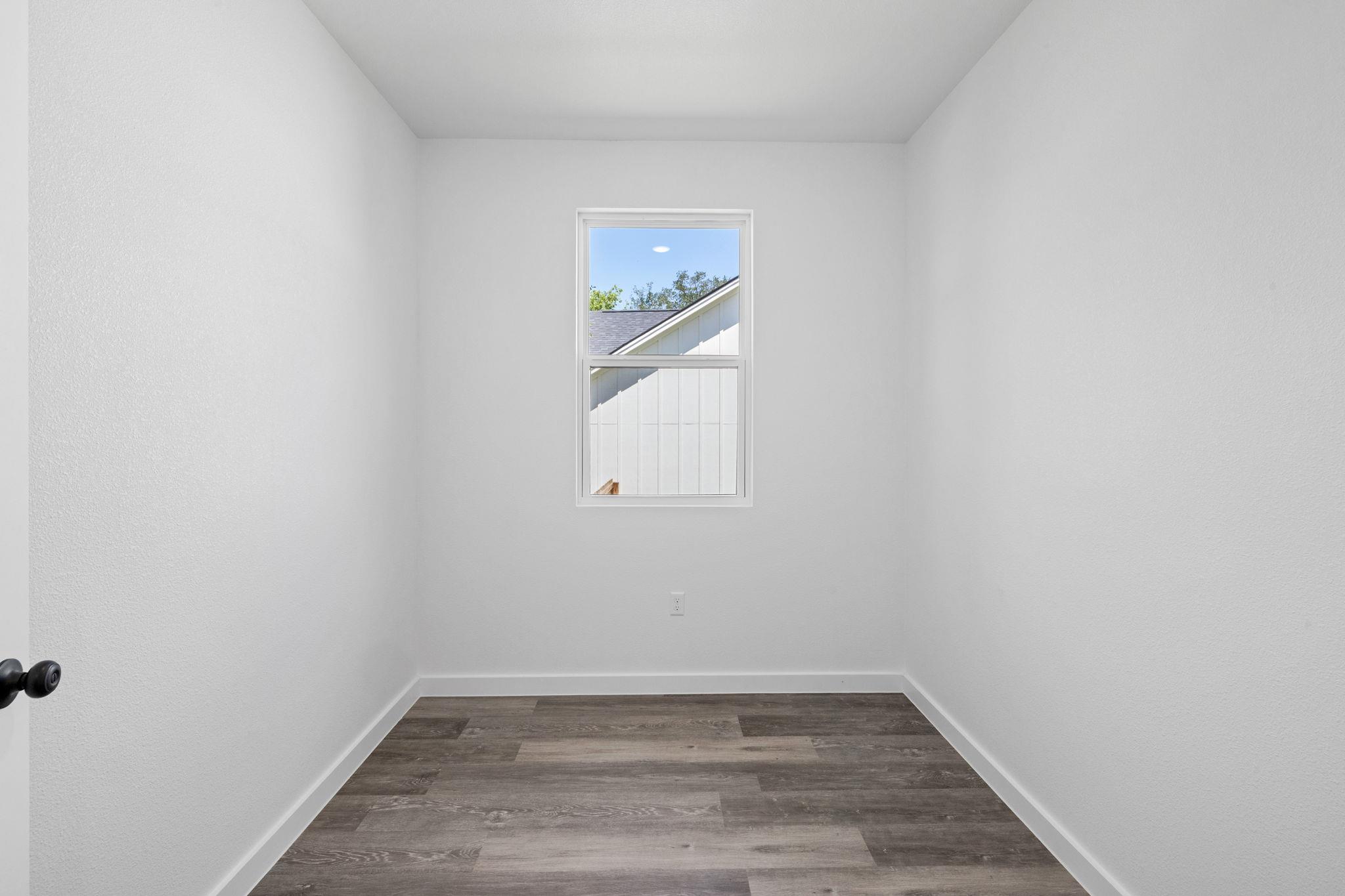 165 Nuuanu Ln, Bastrop, TX 78602