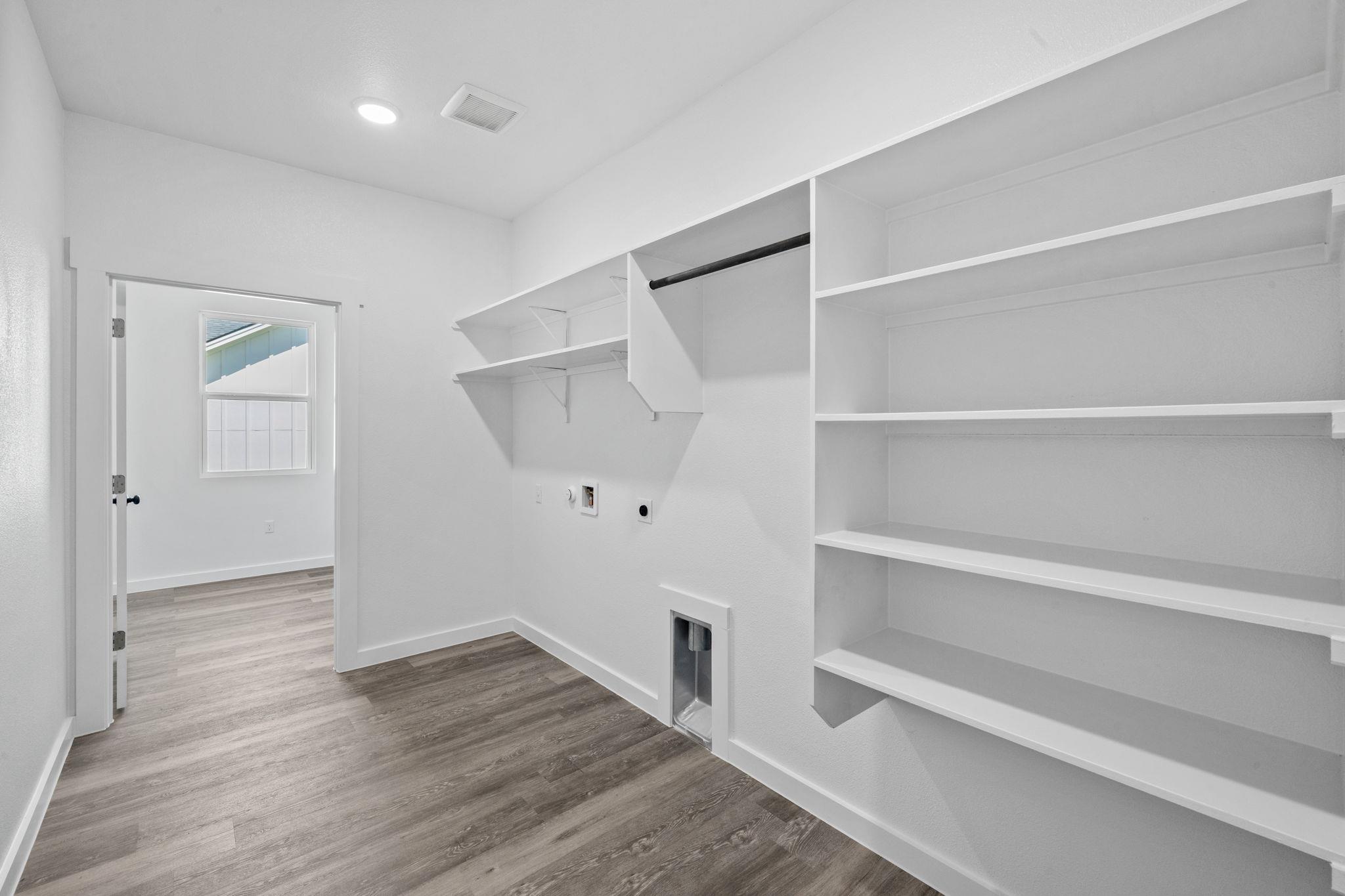 165 Nuuanu Ln, Bastrop, TX 78602