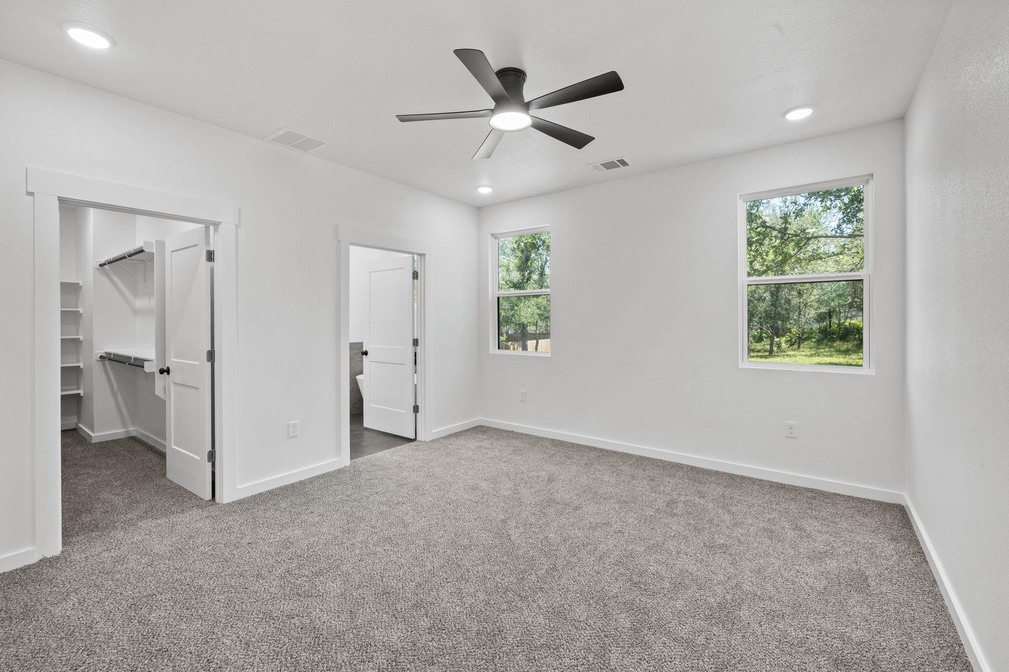 165 Nuuanu Ln, Bastrop, TX 78602