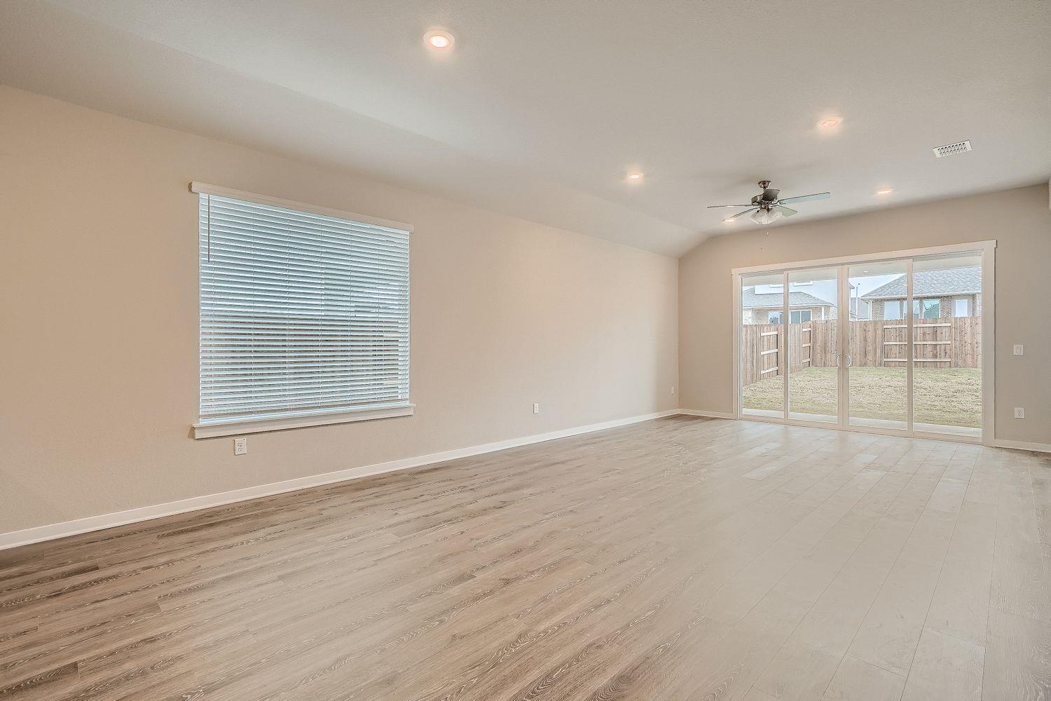 2032 Wilsons Warbler Dr, Leander, TX 78641
