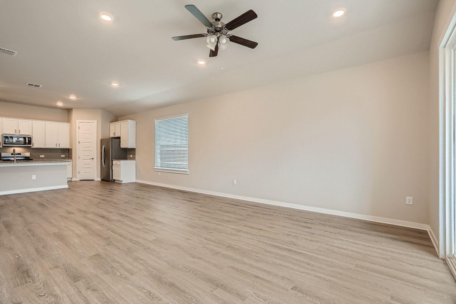 2032 Wilsons Warbler Dr, Leander, TX 78641
