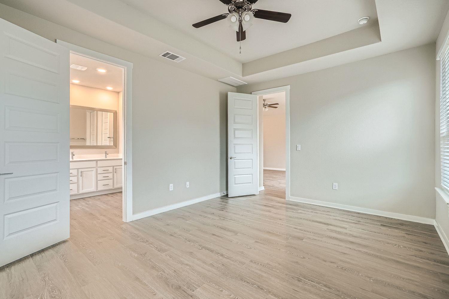 2032 Wilsons Warbler Dr, Leander, TX 78641