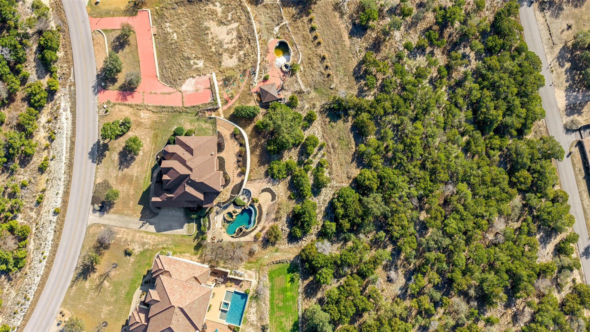 2702 Lakehurst Rd, Spicewood, TX 78669