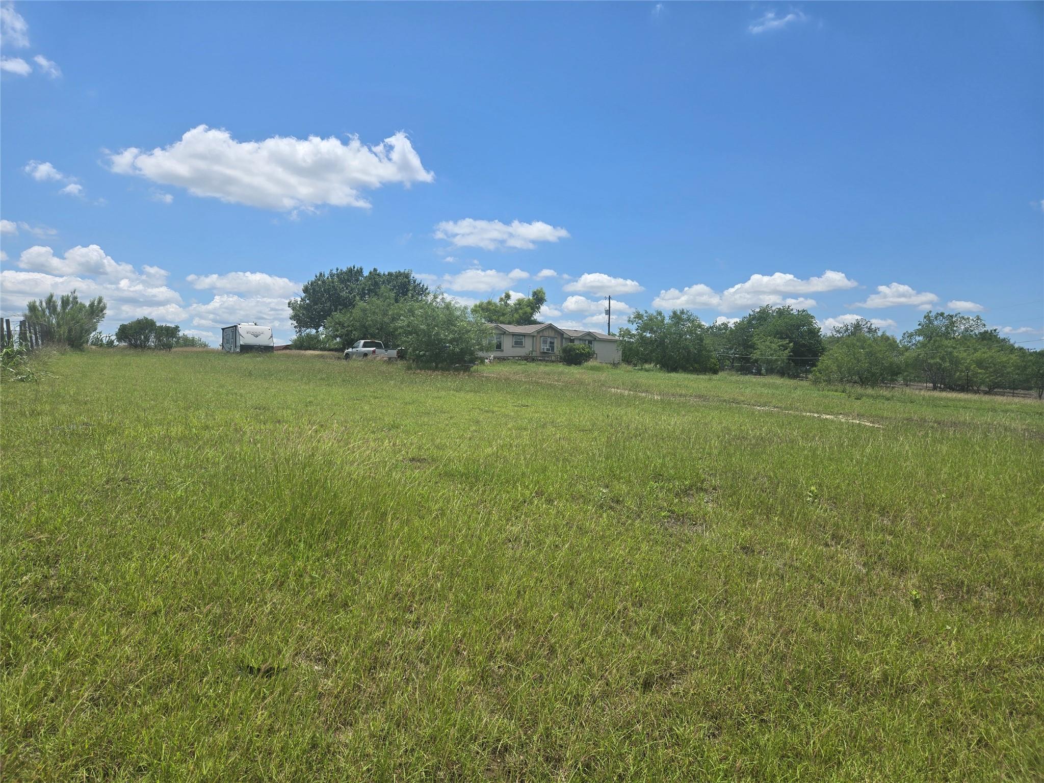 150 Longhorn Loop, Niederwald, TX 78640