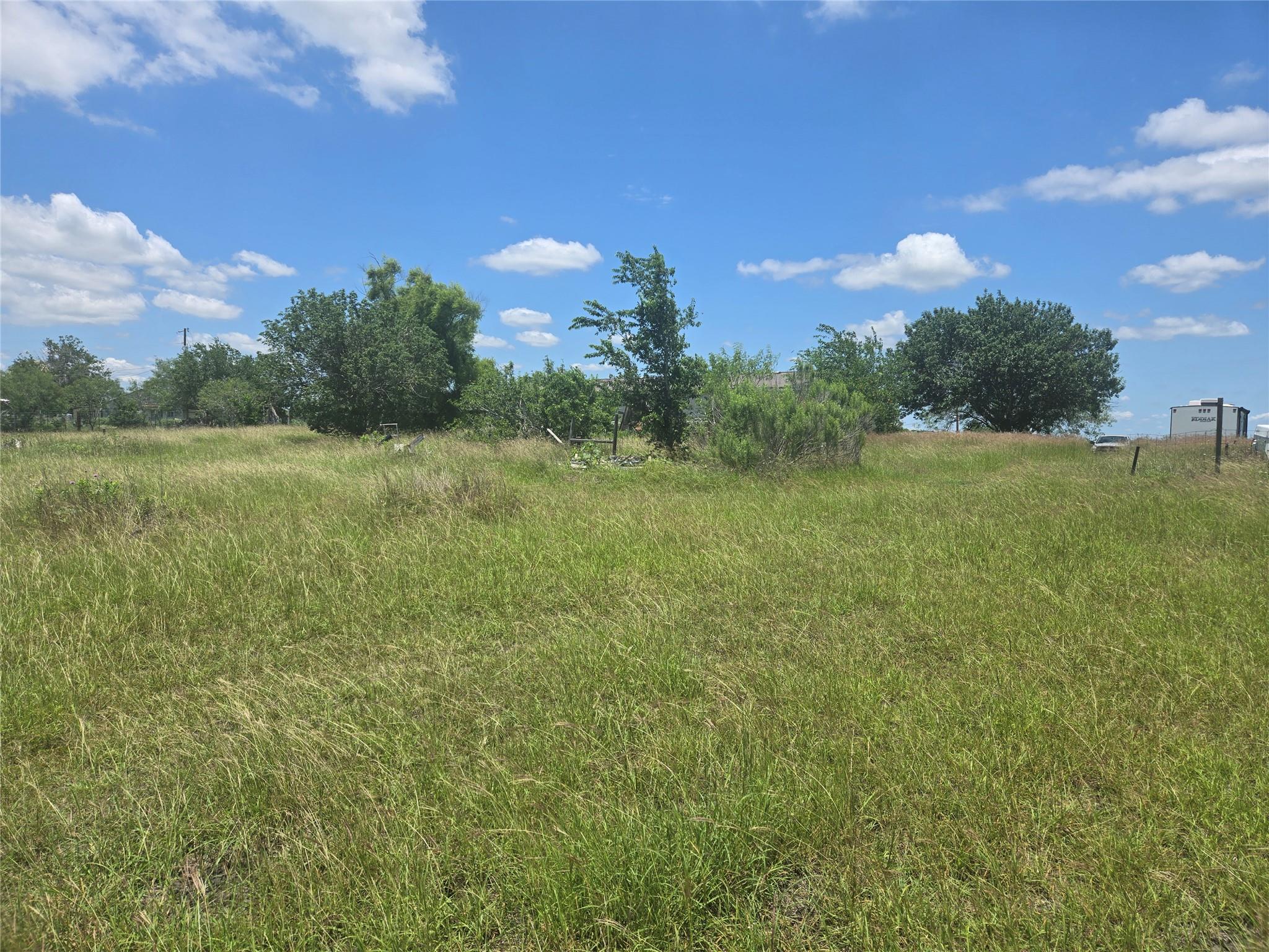150 Longhorn Loop, Niederwald, TX 78640
