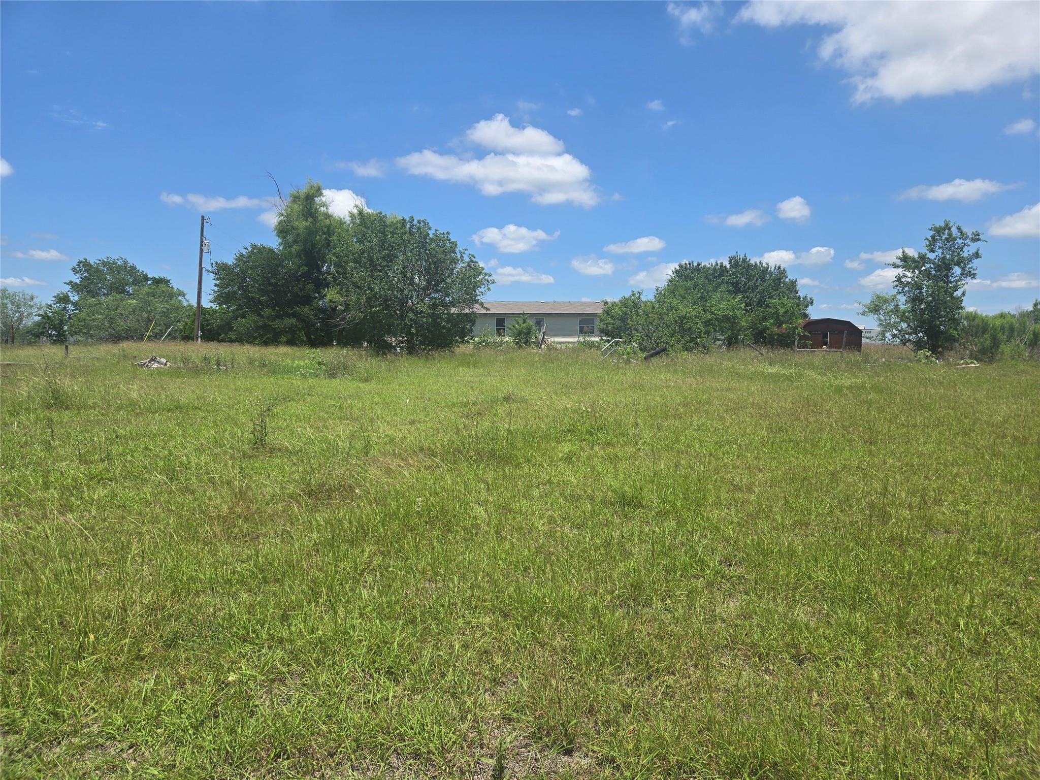 150 Longhorn Loop, Niederwald, TX 78640