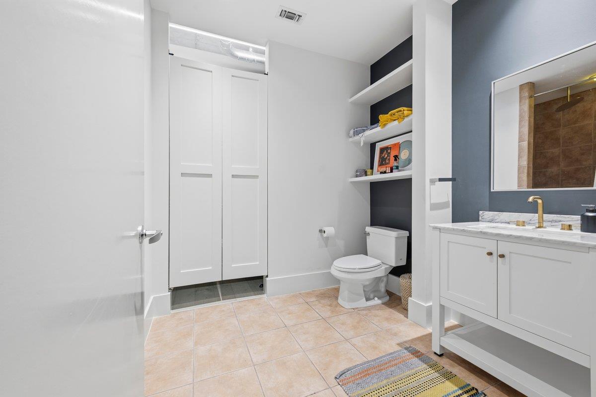 800 W 5th St # 705, Austin, TX 78703