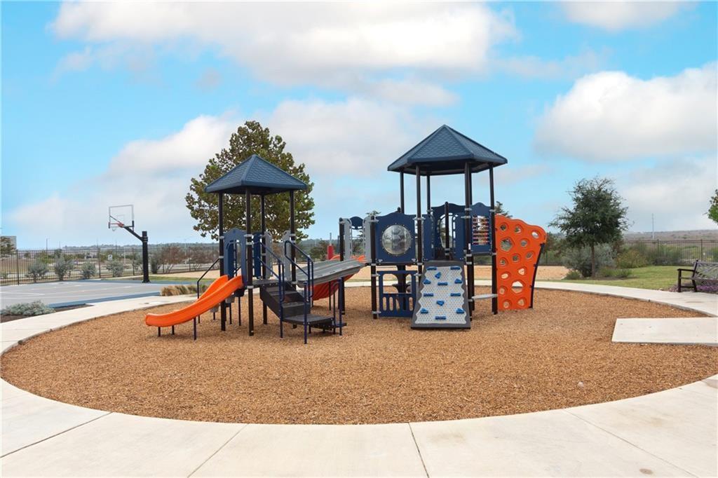 124 Spiny Lizard Ln, San Marcos, TX 78666