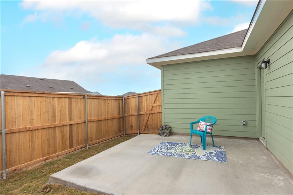 124 Spiny Lizard Ln, San Marcos, TX 78666