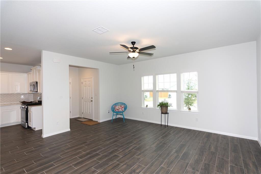 124 Spiny Lizard Ln, San Marcos, TX 78666