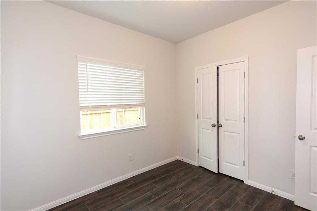 124 Spiny Lizard Ln, San Marcos, TX 78666