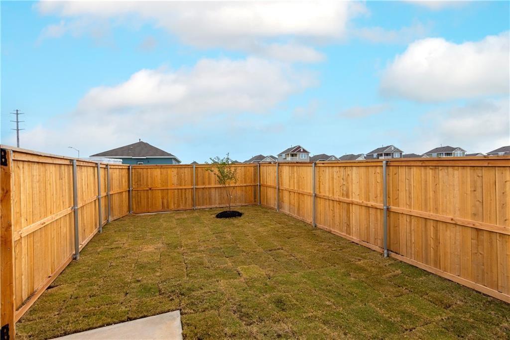 124 Spiny Lizard Ln, San Marcos, TX 78666