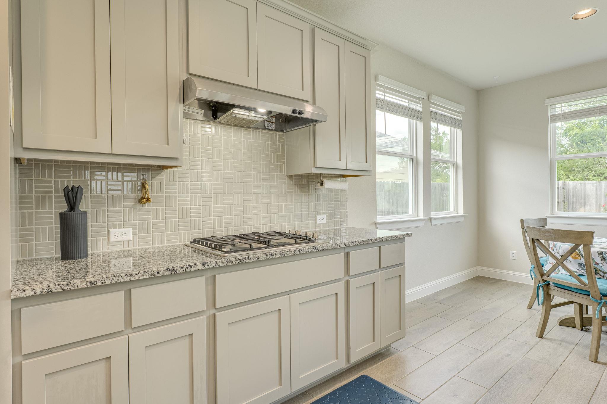 208 Stone Canyon Dr, Georgetown, TX 78628