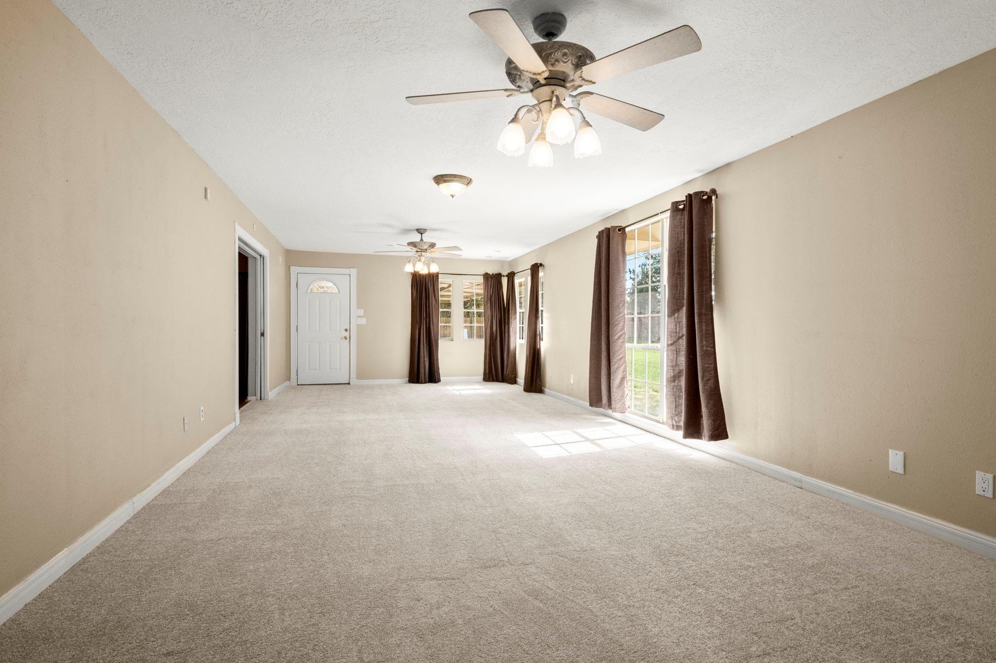 31707 Oak Xing, Magnolia, TX 77355