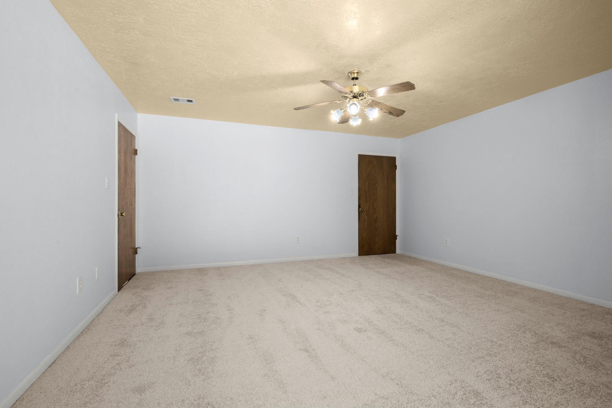 31707 Oak Xing, Magnolia, TX 77355