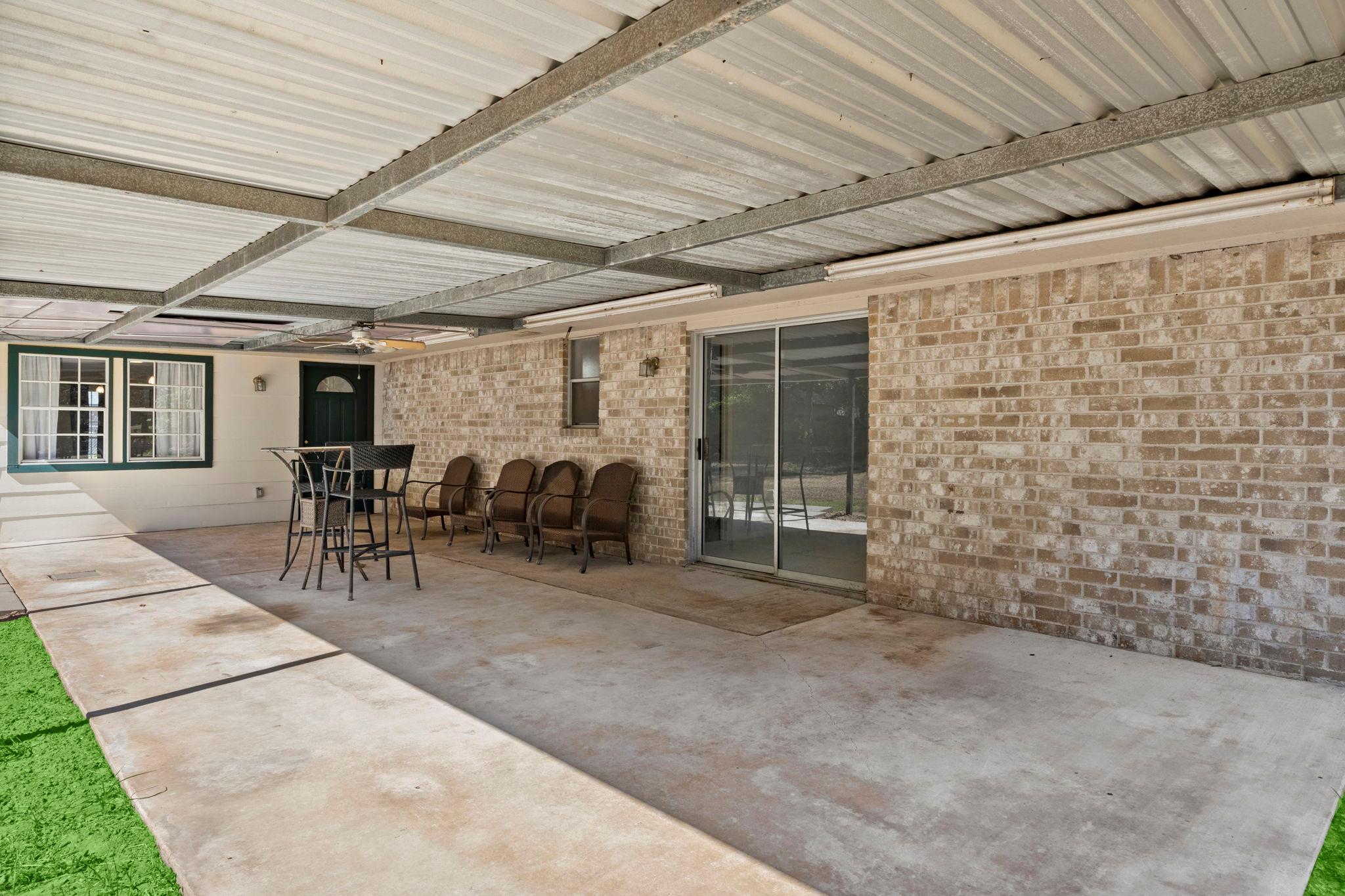 31707 Oak Xing, Magnolia, TX 77355