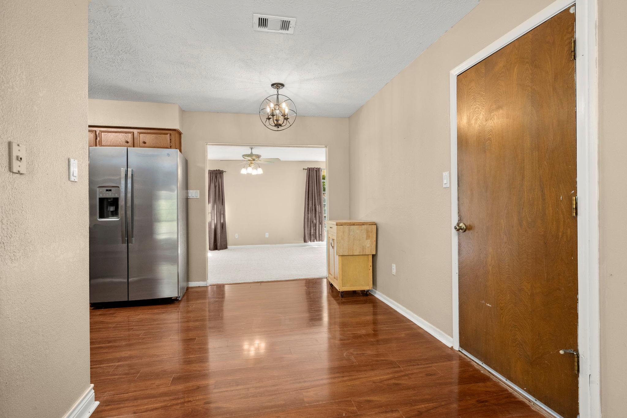 31707 Oak Xing, Magnolia, TX 77355
