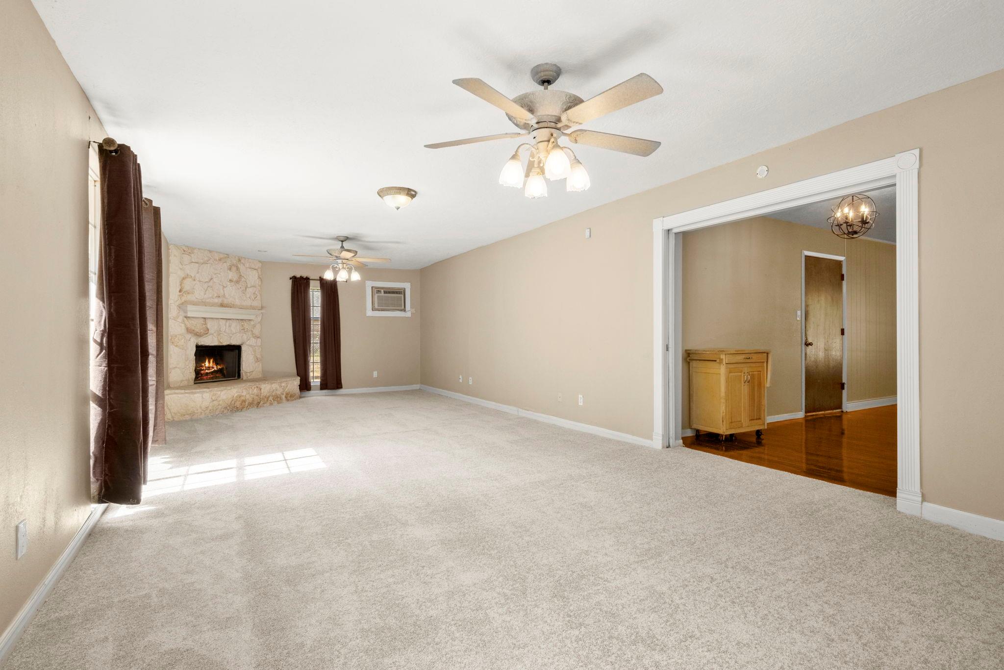 31707 Oak Xing, Magnolia, TX 77355