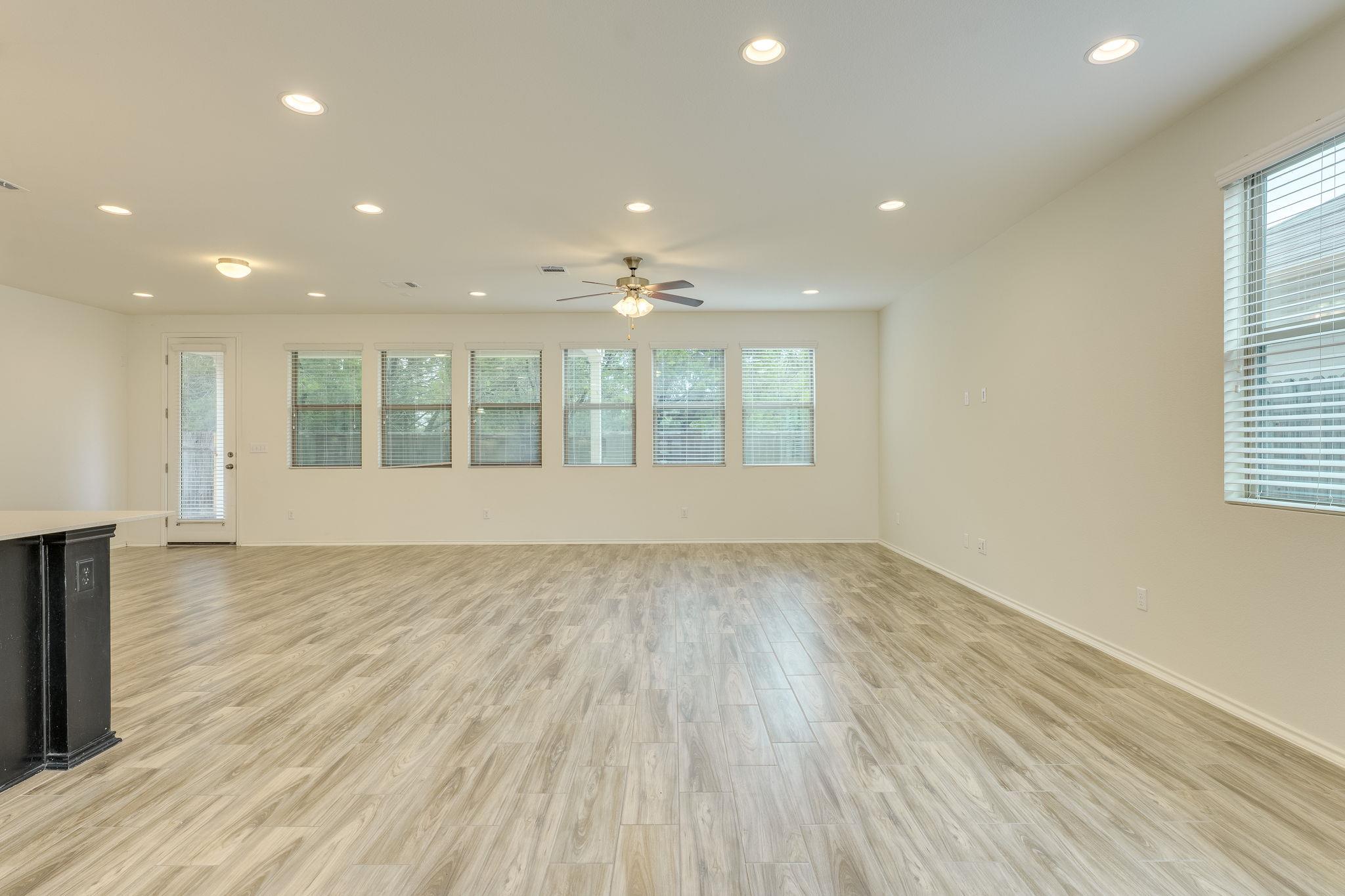 13519 Feldspar Dr, Austin, TX 78729