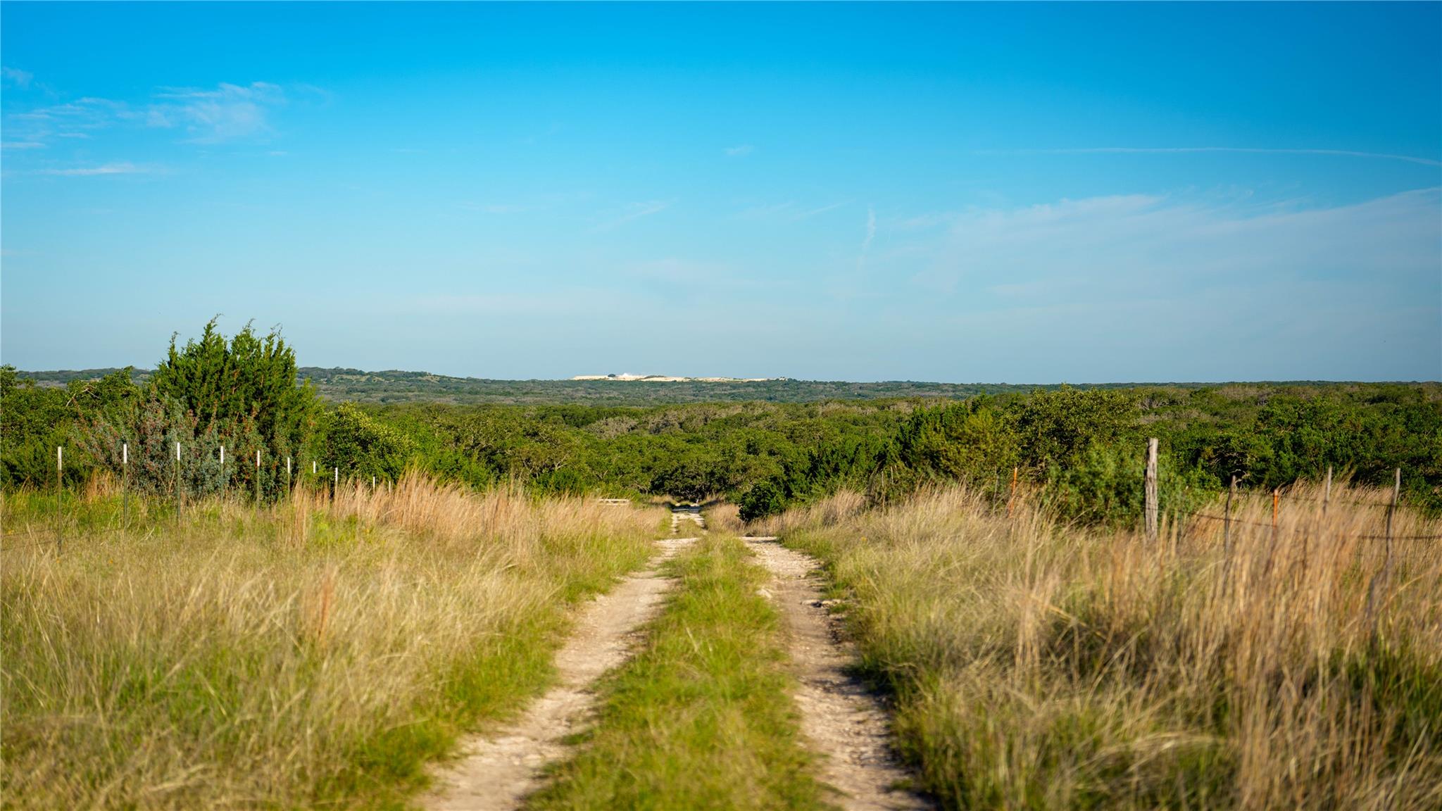 3276 Link Rd, Doss, TX 78618