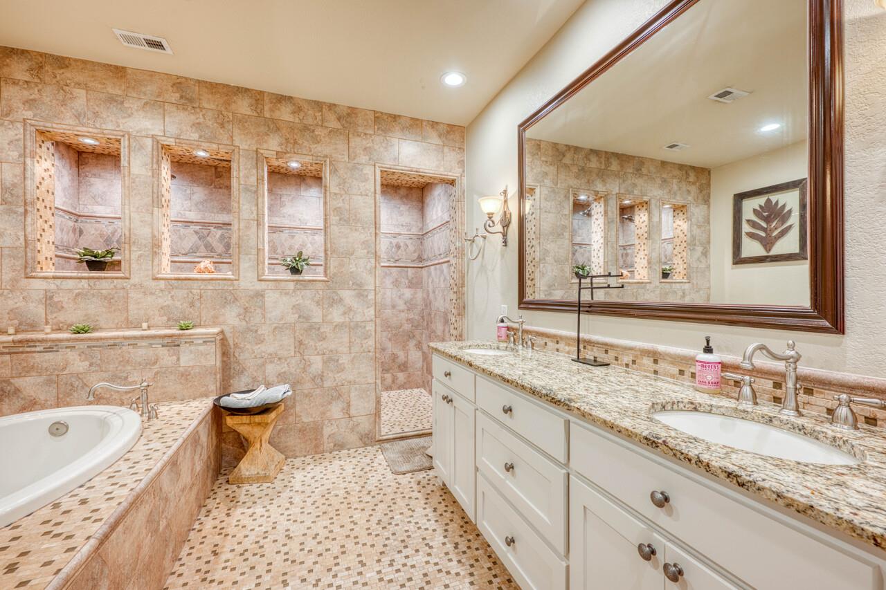 1103 The Cape Rd # 2, Horseshoe Bay, TX 78657