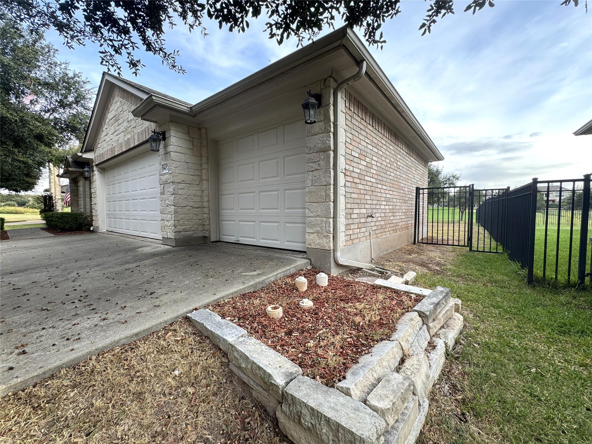 807 Centerbrook Pl, Round Rock, TX 78665
