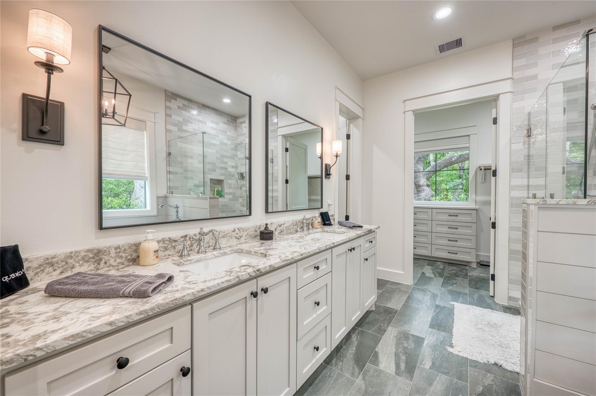 2001 Granite Cove Rd, Kingsland, TX 78639