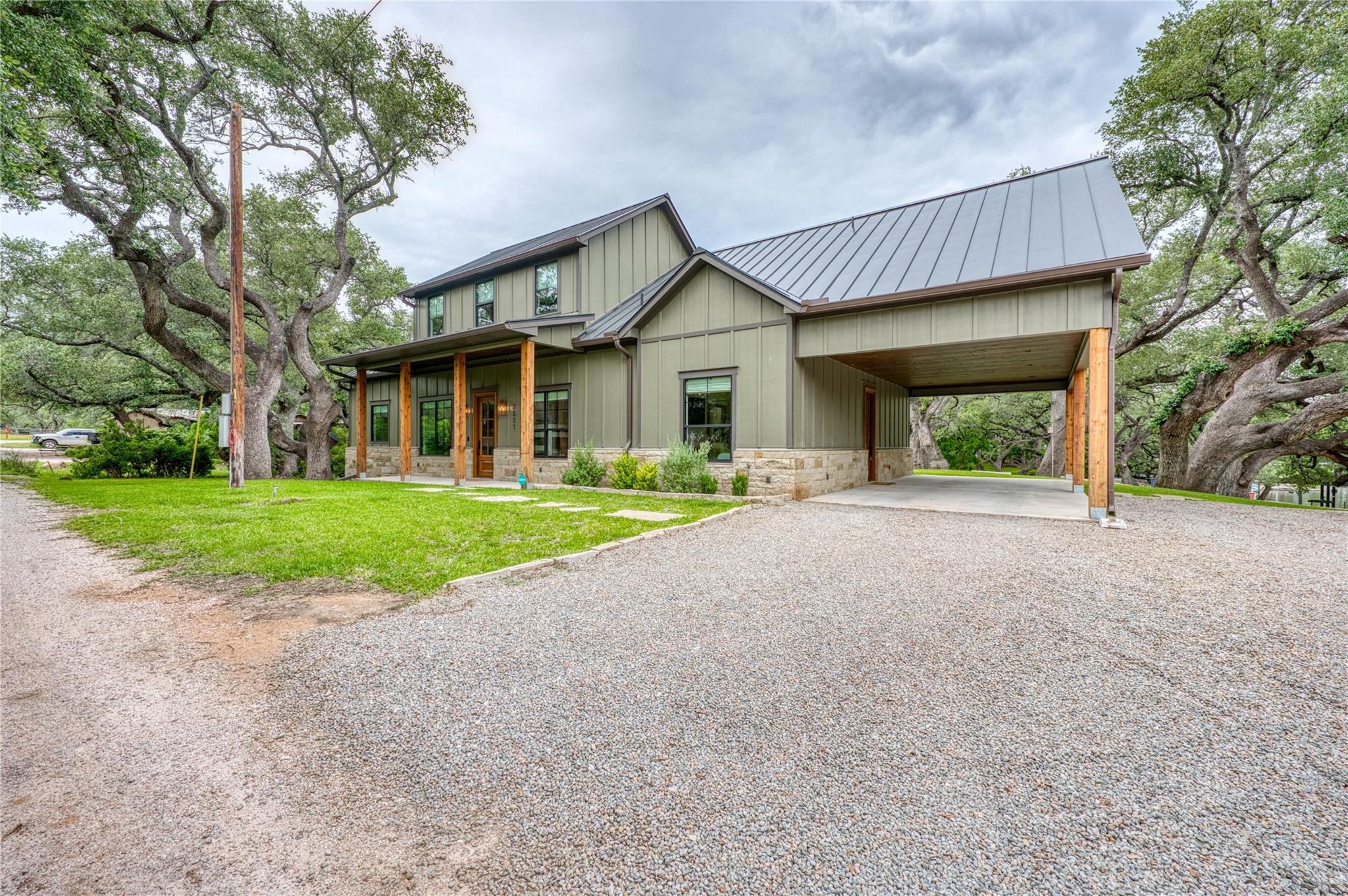 2001 Granite Cove Rd, Kingsland, TX 78639