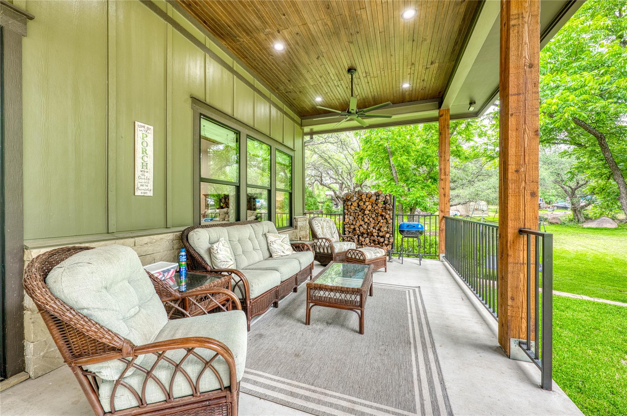 2001 Granite Cove Rd, Kingsland, TX 78639
